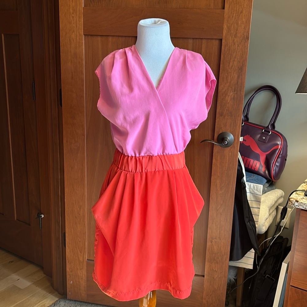 H &M Color-block pink and orange pockets Sz 8